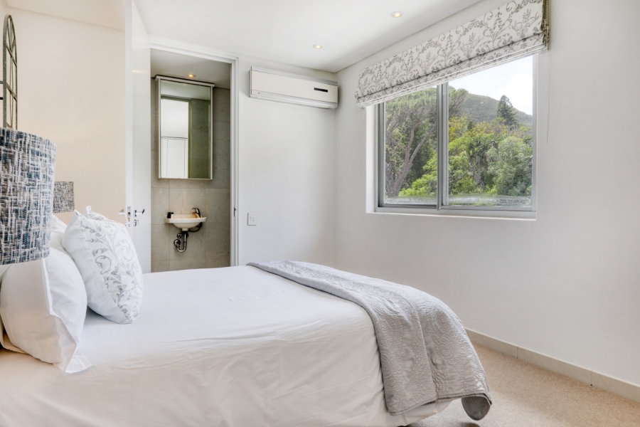 To Let 5 Bedroom Property for Rent in Camps Bay Western Cape